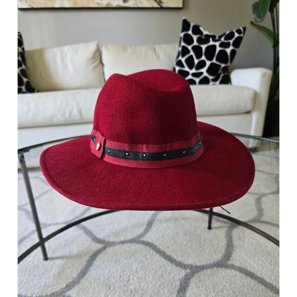 Vince Camuto Burgundy Winter Hat NWT - Picture 1 of 4